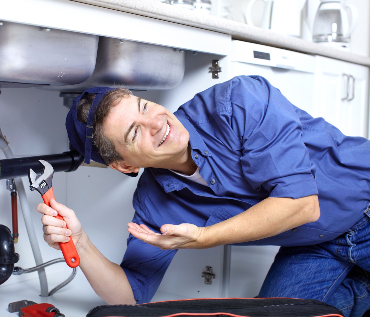 How a Plumbing Contractor Chicago IL Can Help Resolve Problems Effectively